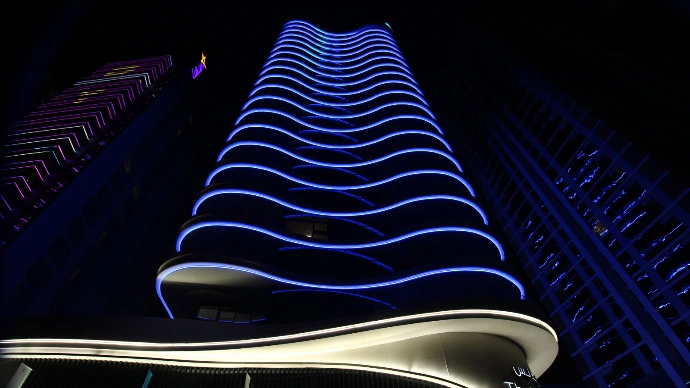 Programmable LED façade lighting in Dubai