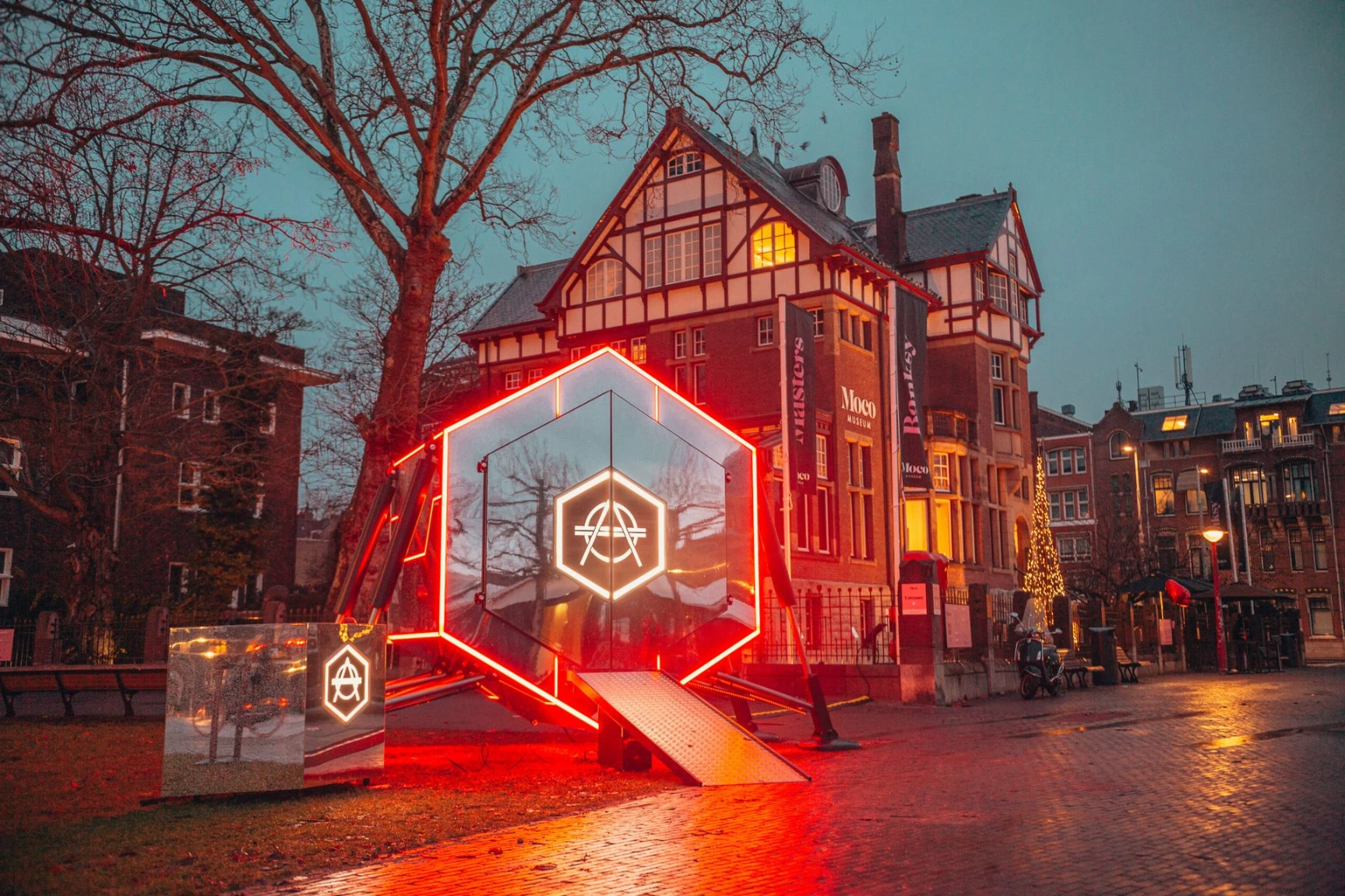 Don Diablo Hexagon Light Experience