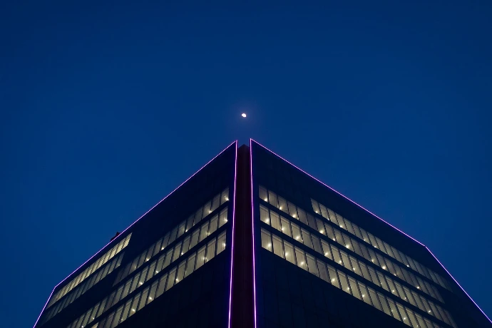 pixel-controlled LED